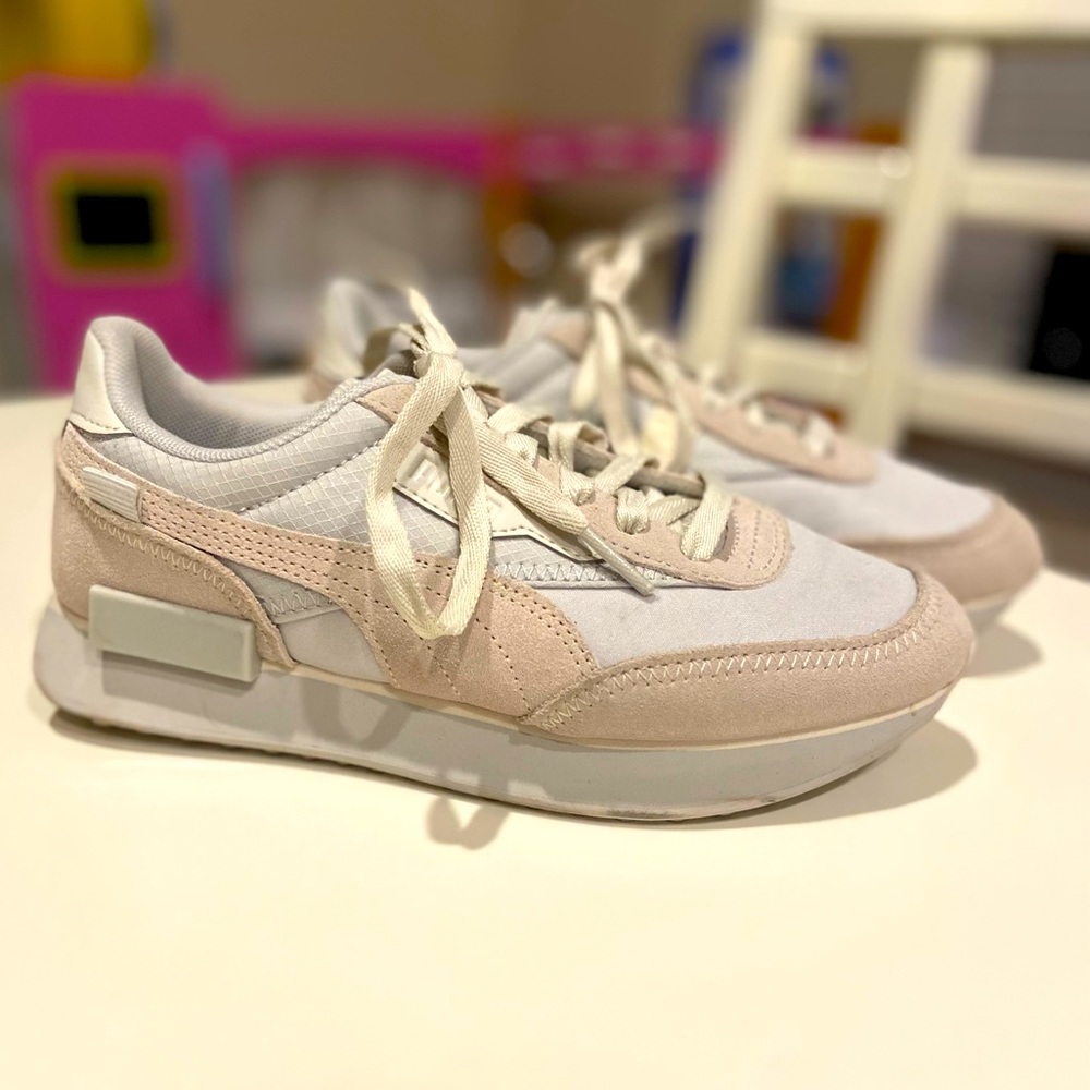 Puma sneakers size 6